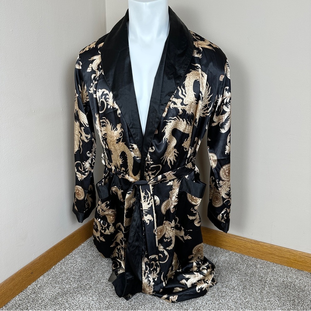 Black and Gold Dragon Print Robe